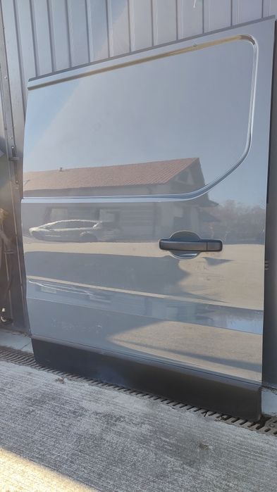 Renault trafic Opel  vivaro 3 4 drzwi boczne odsuwane  przod