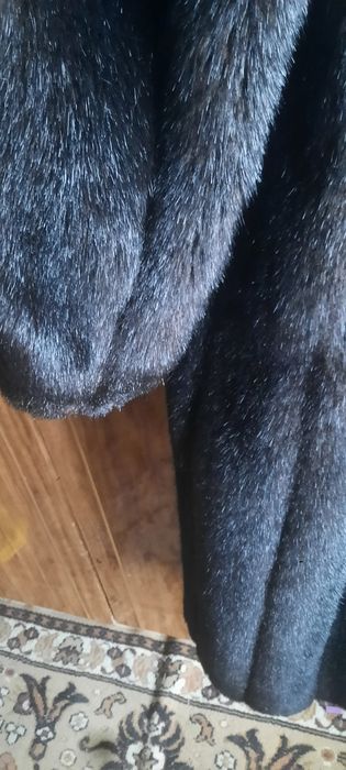 Продам новую искуственую шубу