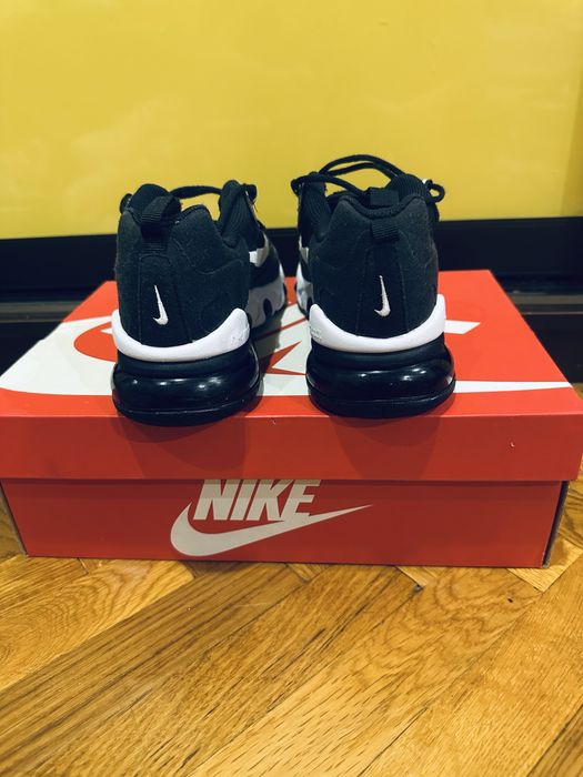 Кроссовки Nike Air Max React  размер 36,5