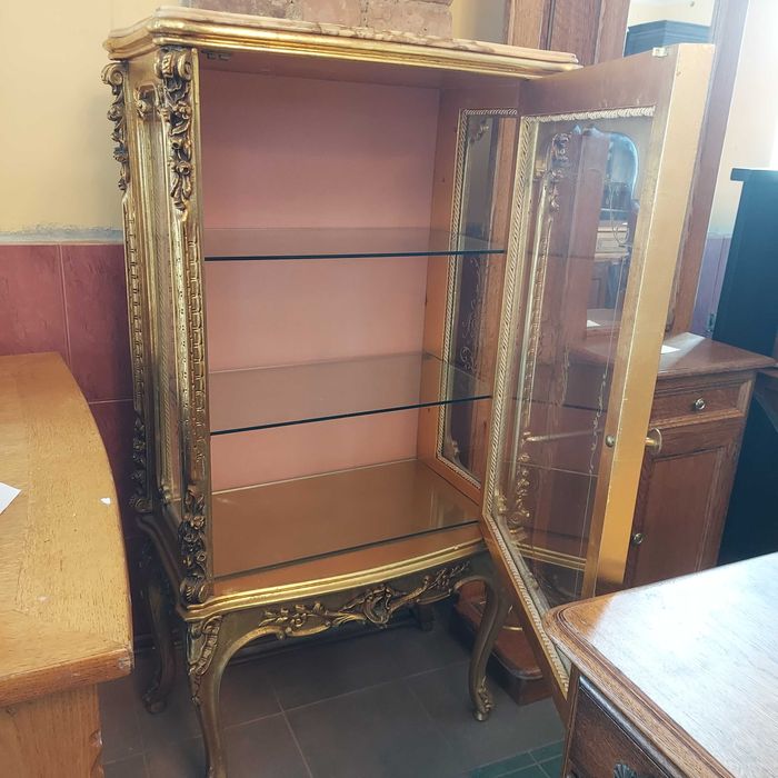 Witryna barokowa, efektowna intarsja, marmur i złocenia