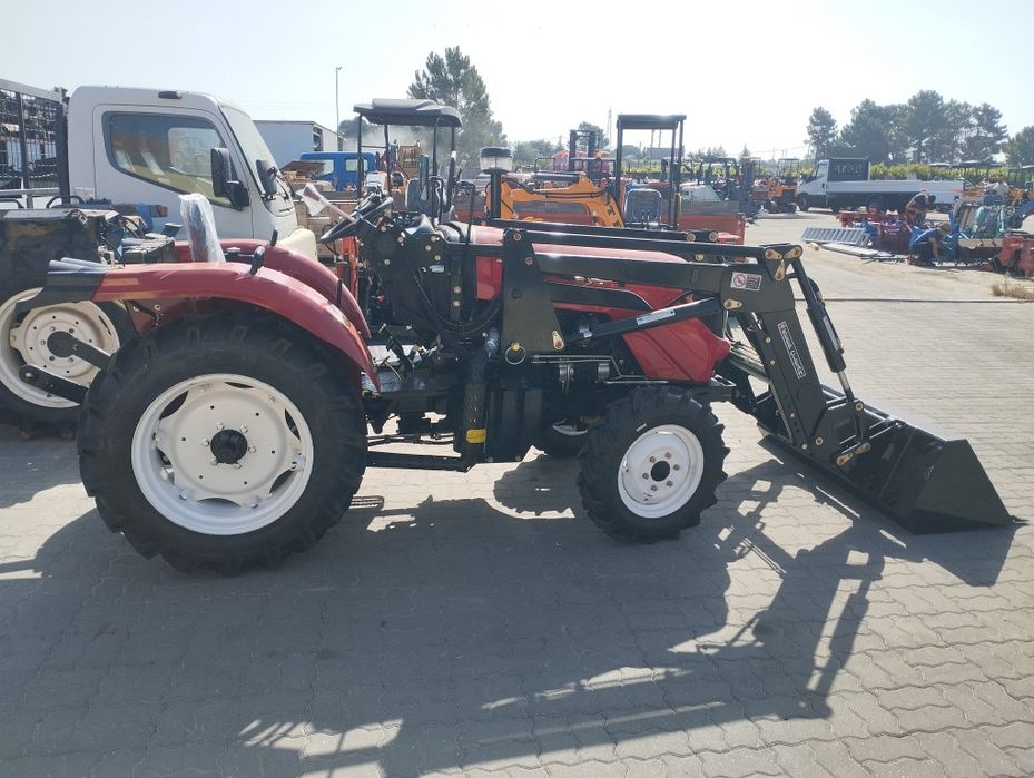 Trator TRS /// Novo /// Frontal /// 30 e 50 cv
