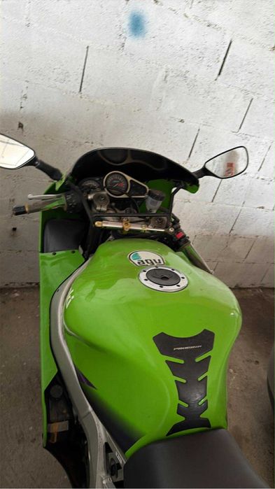 Kawasaki ninja zx9r