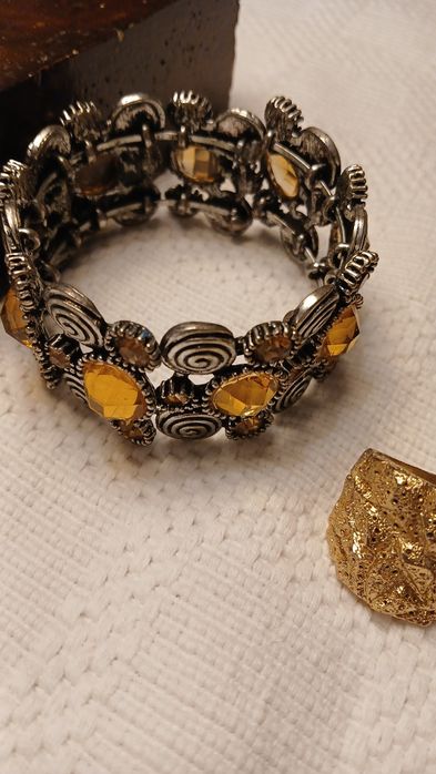 Pulseira ajustável ao pulso
