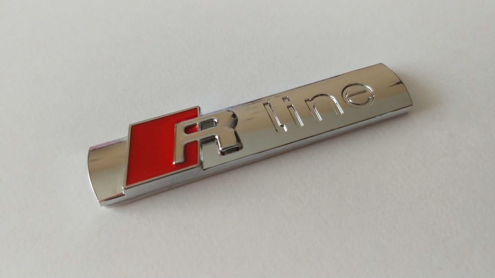 Emblemat R Line metalowy