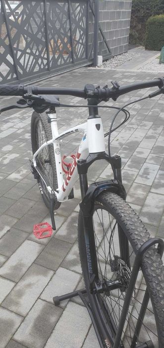 Trek x-caliber 8 crystal white