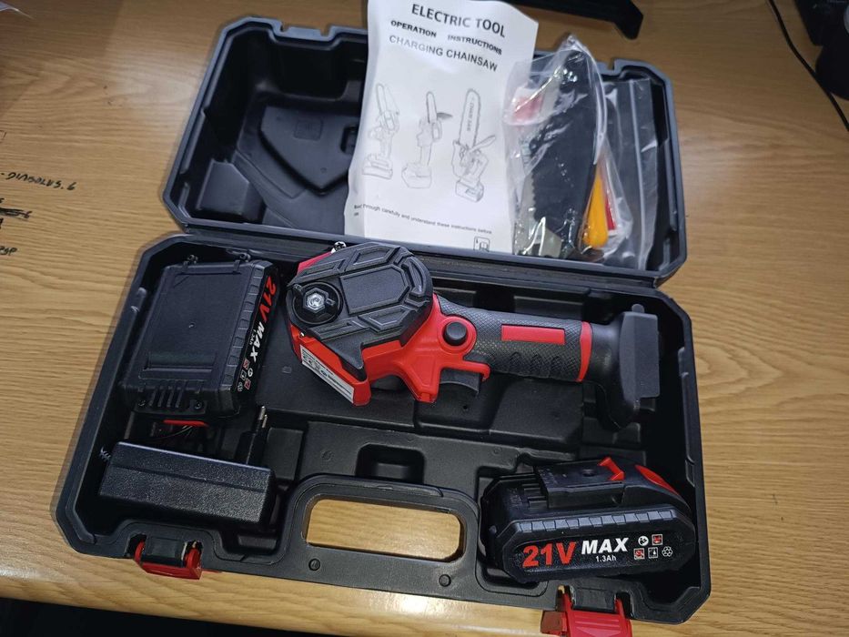 Mini Motosserra Serra com caixa NOVA | Lâmina Longa 6' | DUAS BATERIAS