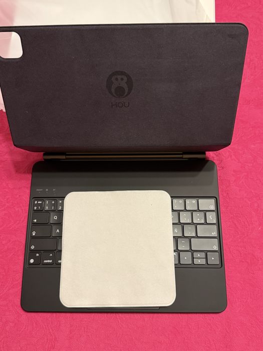 Capa com teclado para ipad 12.9”