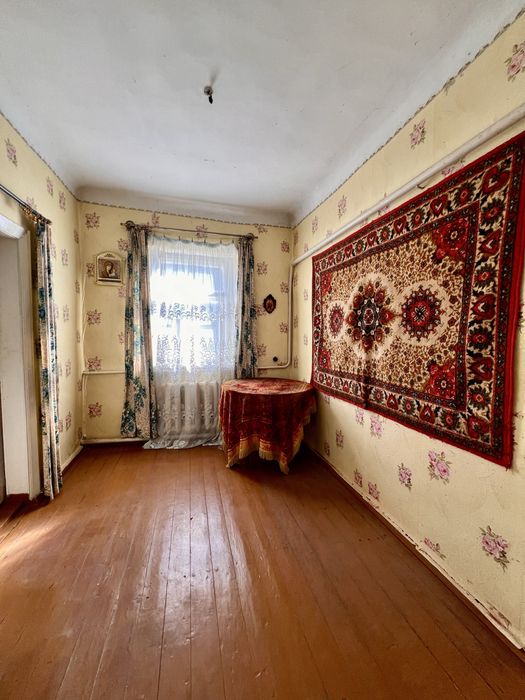 Продам будинок + 6 сот. землі  в м. Шепетівка