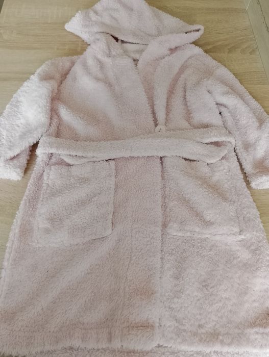 Szlafrok dla dziewczynki rozmiar 98/104 Primark