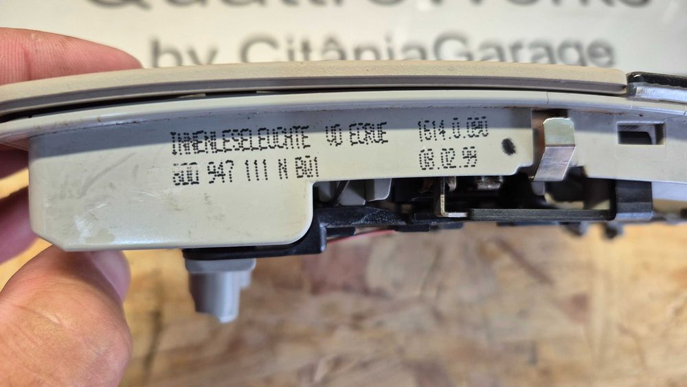 Plafonier teto Audi A4 B5 A3 8L facelift bege original luz vermelha