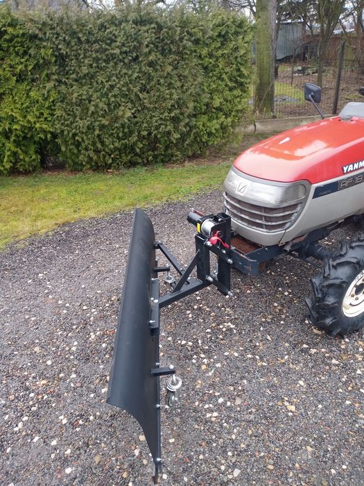 Pług do śniegu traktorek Japoński  Yanmar Kubota Isek Mitsubishi