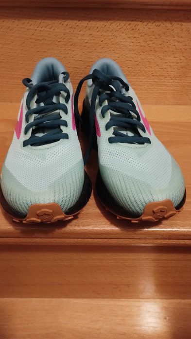 Nowe Brooks Catamount 38,5