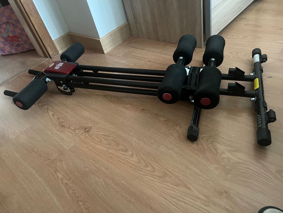 Máquina de exercício abdominal