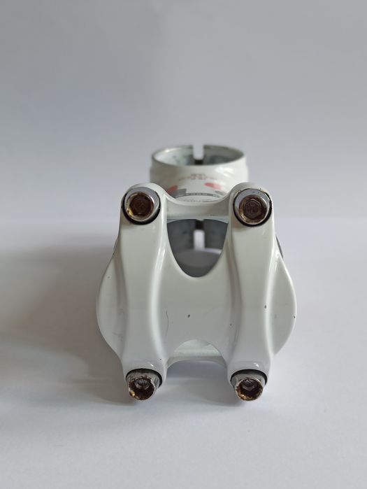 Mostek Uno Grade 2 wspornik kierownicy roweru MTB 31,8 / 28,6 90 mm
