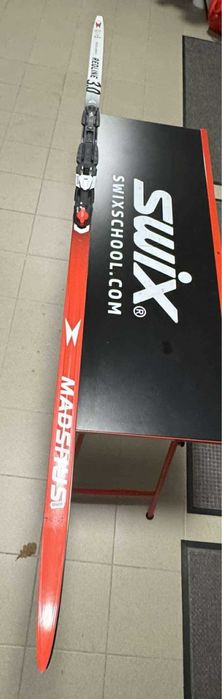 Biegówki topowy model z foką Madshius