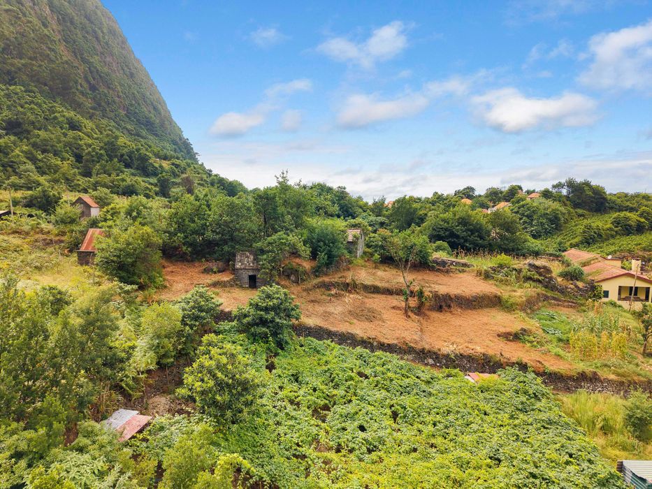 Terreno com vistas de sonho no Arco de São Jorge