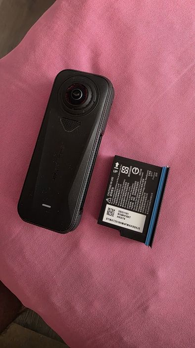 Insta 360 X4 air 8k + full extras (car/moto/walking)
