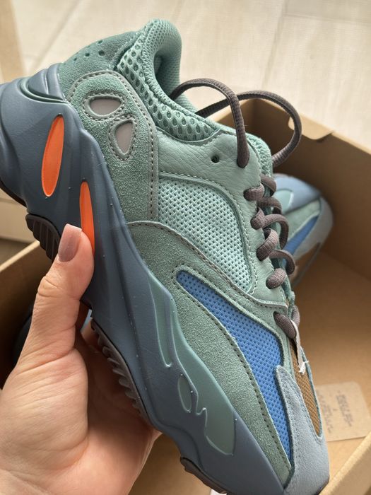 Оригінальні жіночі кросівки Yeezy Boost Adidas GZ2002 4US