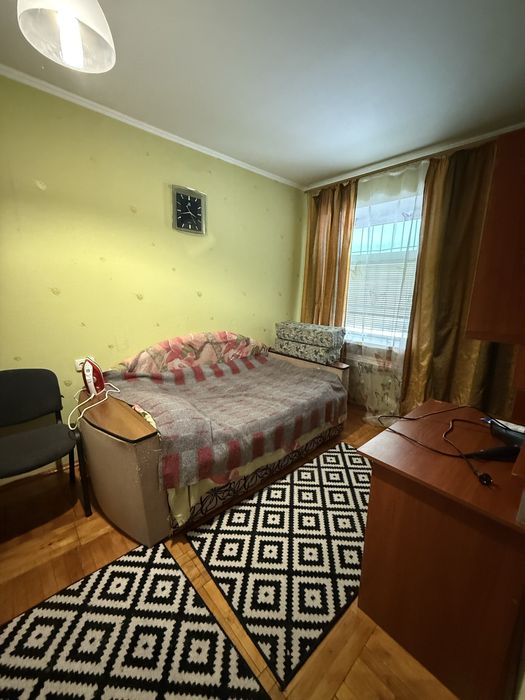 Продам 2 ком.кв Хортицкий район (Бабурка)