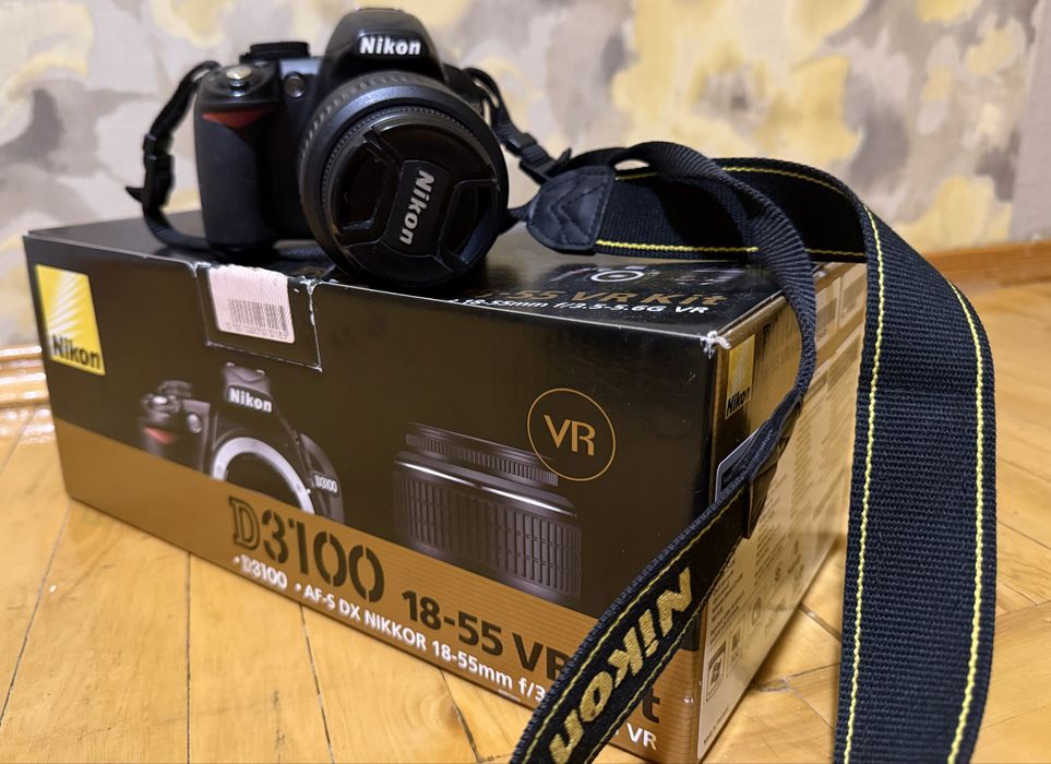 Фотоапарат Nikon D3100