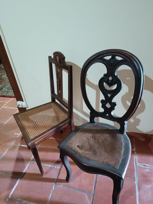 Conjunto de Cadeiras de madeira com palhinha
