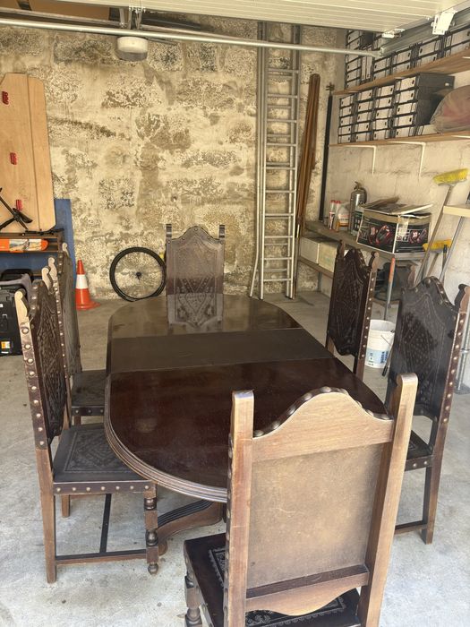Conjunto mesa de sala e cadeiras