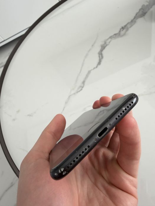 iPhone 7 Plus A1784 заблокованний