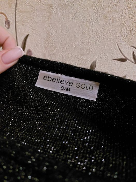 Обтягивающее платье с длинными рукавами