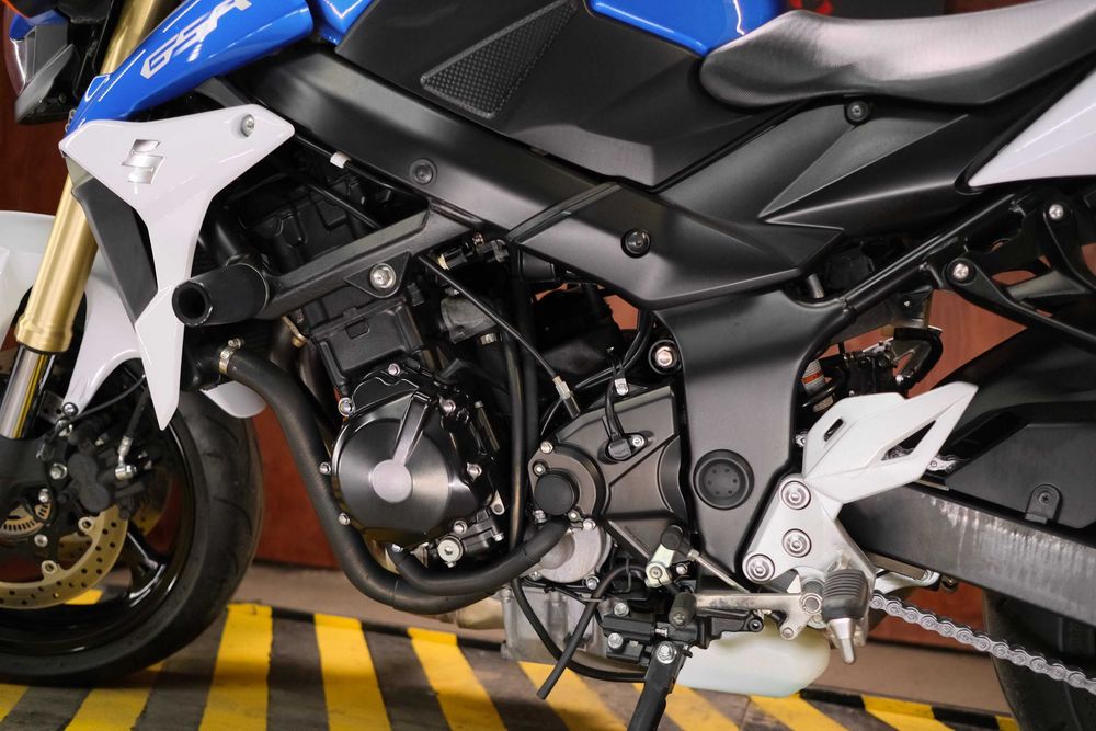 Suzuki GSR750 ABS із Японії