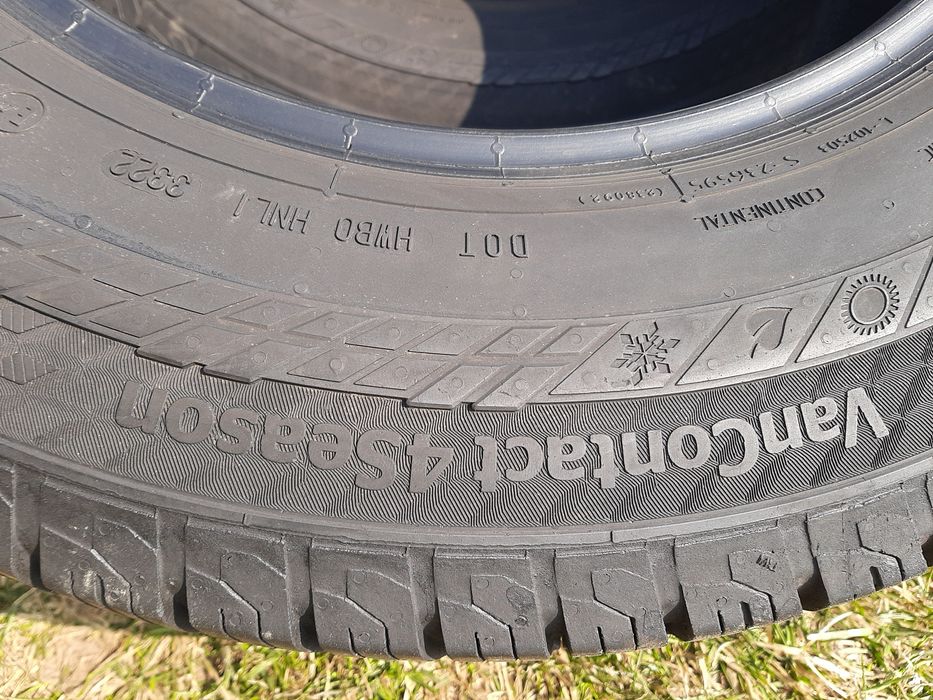 2x Opony całoroczne 235/65R16C Continental VanContact4Season 2022r