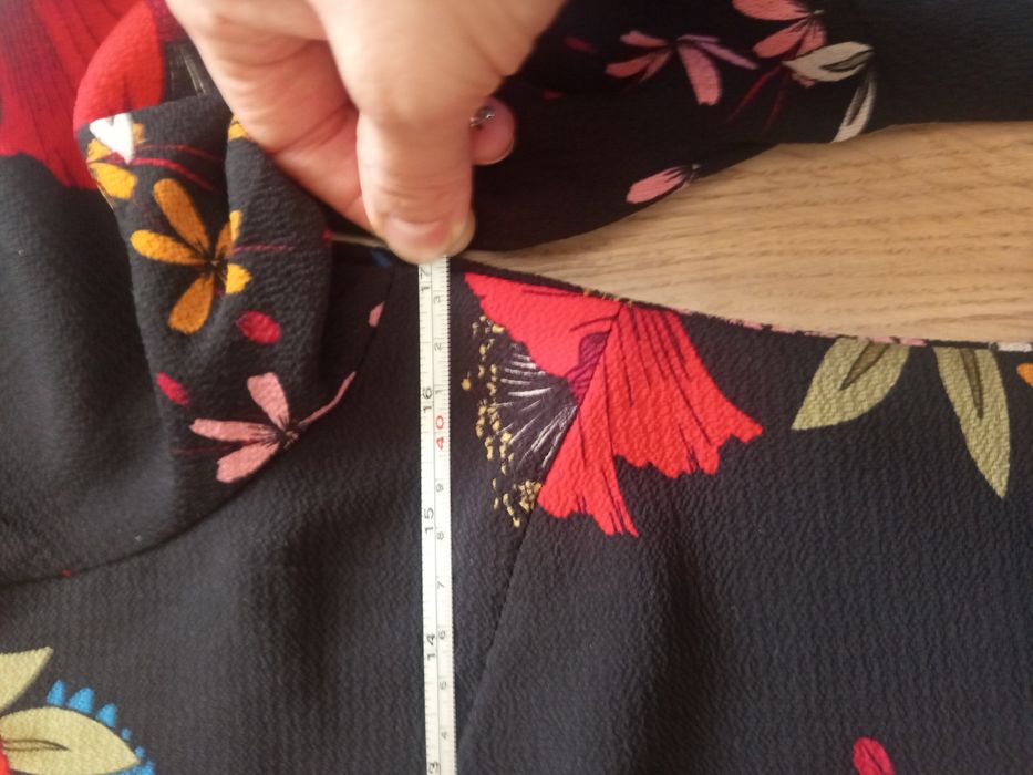 Sukienka mini w kwiaty
