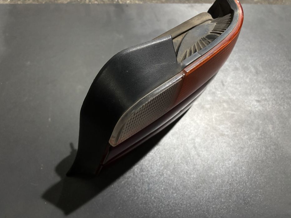 Lampa prawy tył BMW E36 compact