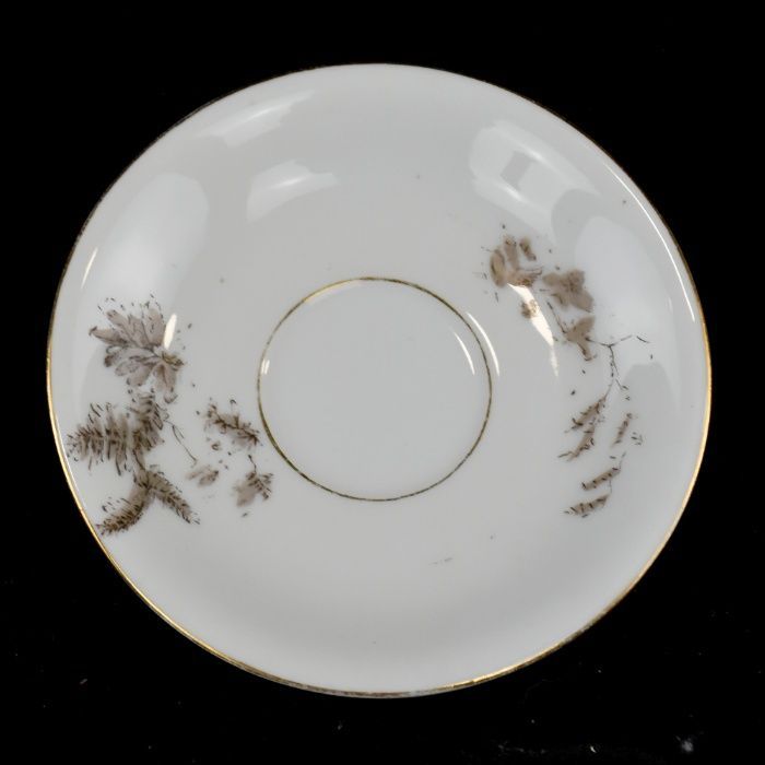 Par de chávenas e pires Porcelana Vista Alegre, séc. XIX
