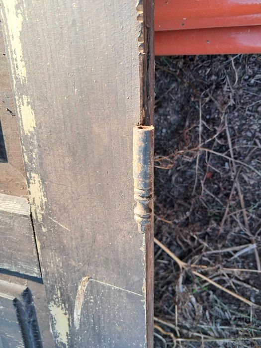 porta de madeira pesada