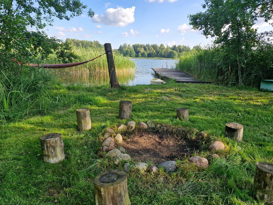 Domek nad jeziorem w Gibach z balią i sauną