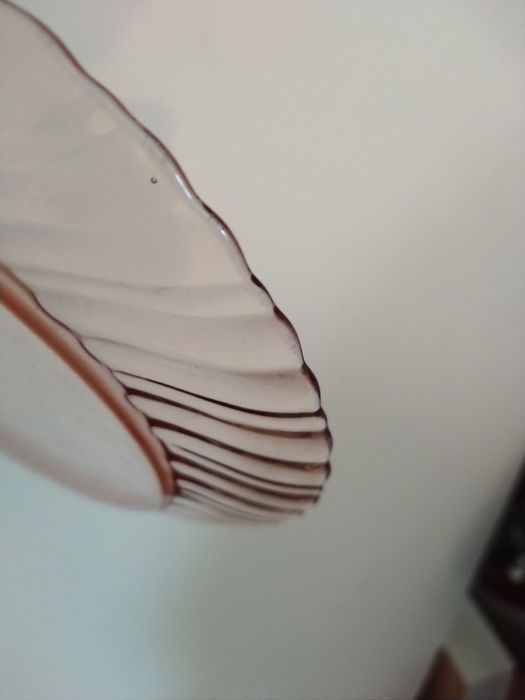 Conjunto de pratos e copos