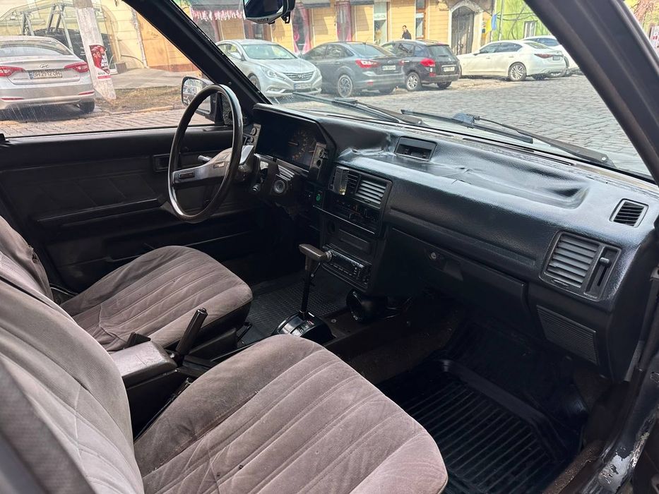 Продам машину Toyota Corolla на ходу!