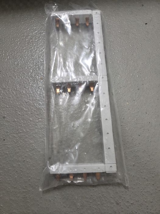 Szyna zbiorcza pionowa Hager