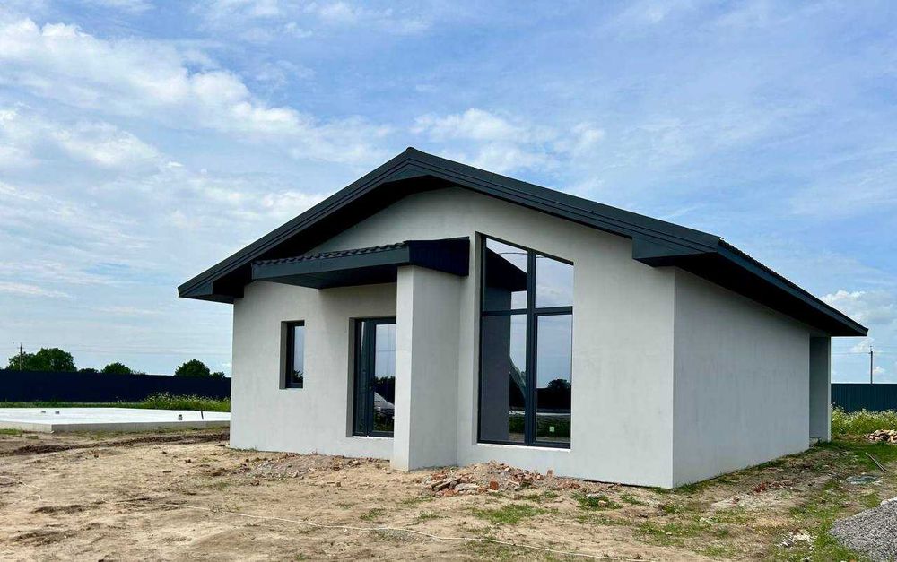 Продаж будинку біля Луцька у тихому мальовничому місці