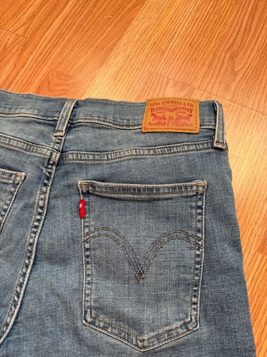 Оригінальні джинсові шорти Levi’s