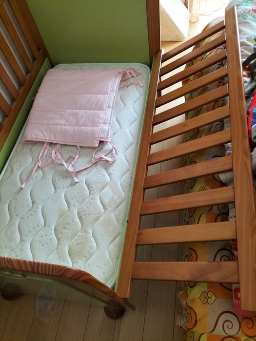 Cama de Bebé bem estimada
