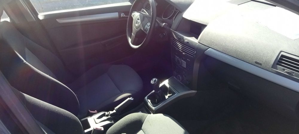 Opel Astra H 1.6 Gasolina para peças
