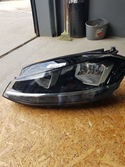 Faróis/óticas VW Golf usados como novos