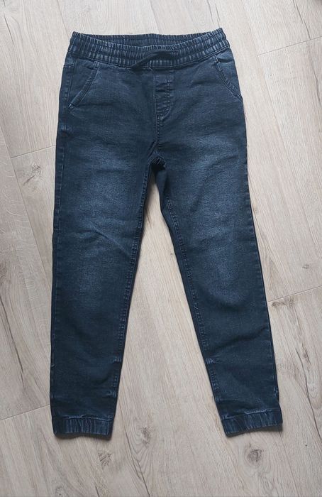 Spodnie jeansowe rozm.146