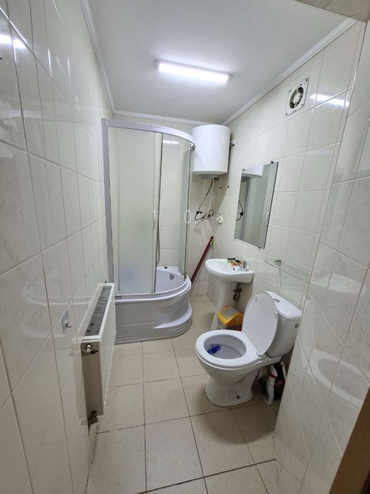 Продаж двокімнатної квартири,півособняк