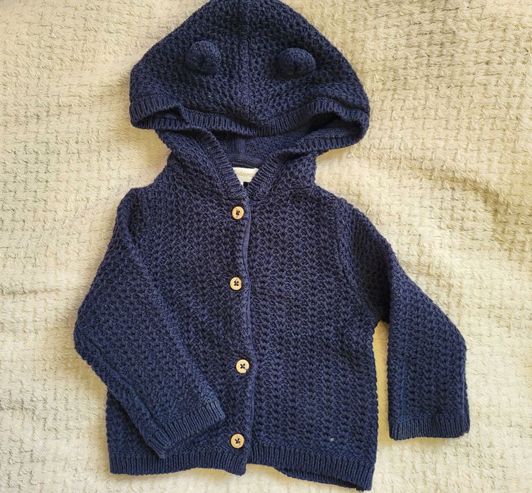 Sweterek granatowy 68