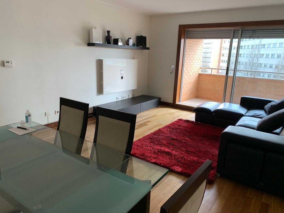Apartamento T1 em Condomínio fechado Santa Clara