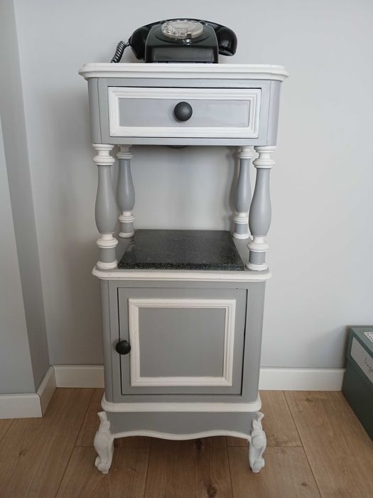 Mesas de cabeceira  75€ cada