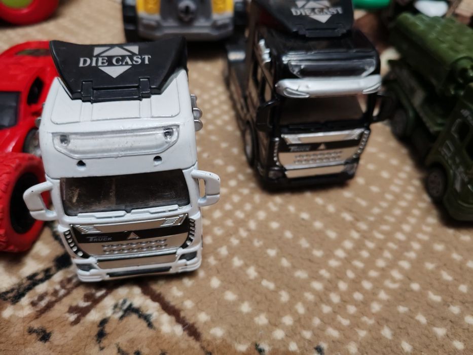 Продам купу їграшок одним лотом