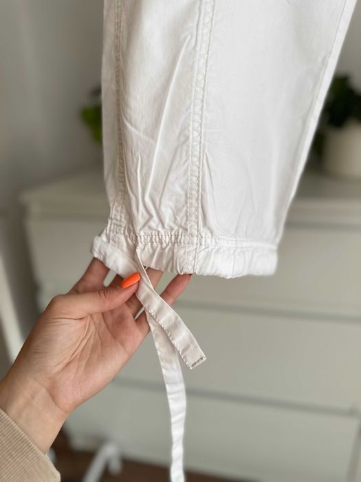 Spodnie damskie 3/4 rybaczki letnie L białe  ESPRIT SPG0013